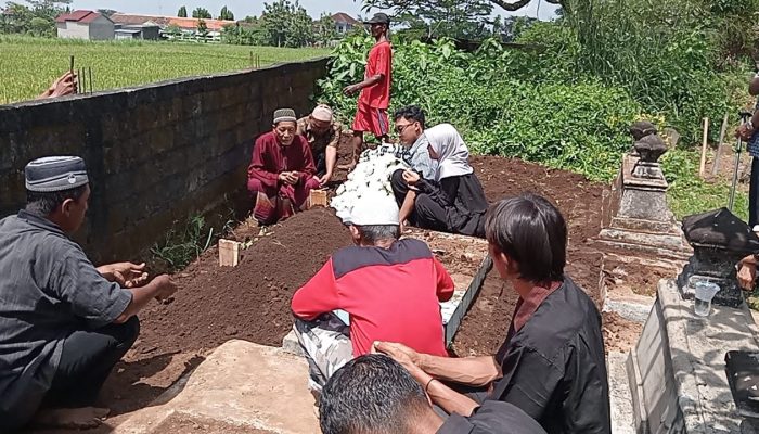 Korban Kecelakaan Kereta Dimakamkan di Boyolali