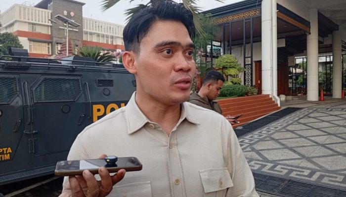Anggota Komisi E DPRD Jatim Temui Massa Demo Hari Buruh