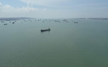 Basarnas Perluas Pencarian Nelayan Hilang di Perairan Gresik Lewat Pemantauan Udara