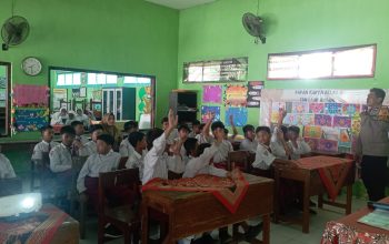 Polsek Wonoayu Sosialisasikan Anti Bullying kepada Siswa SDN Lambangan