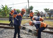KAI Daop 8 Surabaya Kembali Tutup 4 Perlintasan Liar, Wujud Nyata Komitmen Keselamatan Perjalanan Kereta Api
