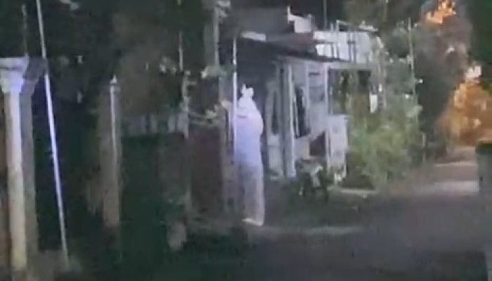 Viral, Video Penampakan Diduga Pocong Teror Kampung di Lamongan