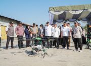 Antisipasi Gagal Panen, Pemkab Lamongan Semprot Hama Secara Serentak di 19 Kecamatan Pakai Drone