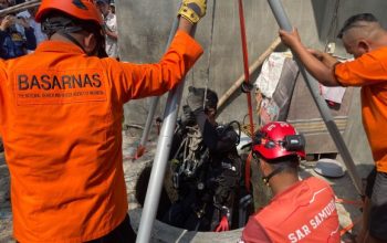 Tim SAR Gabungan Evakuasi Lansia Tercebur Sumur di Gresik