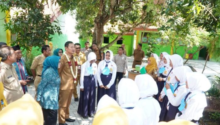 Bupati Yes Pastikan MPLS Aman dan Bebas Bullying di Hari Pertama Sekolah