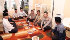 Kapolresta Sumenep Kombes Pol Ariek Indra Sentanu jalin silaturahmi dengan tokoh agama, Selasa, 21 Juli 2026. (Foto Istimewa)