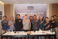 Anggota IJTI Korda Madura Raya bersama Kapolresta Sumenep Kombes Pol. Ariek Indra Sentanu. (Foto Istimewa)