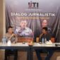 Kombes Pol. Ariek duduk bersama Ketua IJTI Korda Madura Raya Veros Afif. (Diluartv Photo)
