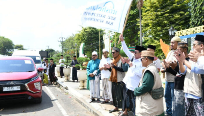 Wabup Sumenep Lepas 7200 Jamaah Shalawat Nariyah Hadiri Haul Masyayikh di Situbondo