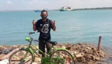 Penulis Didik Setia Budi. Punya sepeda jengki hijau. (Diluartv Photo)
