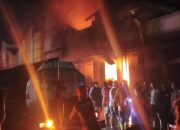 Pasar Agrobis Babat Lamongan Terbakar, Diduga Akibat Korsleting Listrik