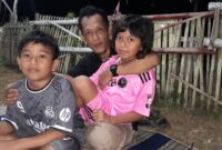 Penulis Didik Setia Budi, lahir di Kalianget. (Diluartv Photo)