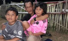 Kerupuk Pak Samuji, Kisah Merah Putih