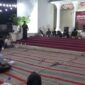 Pengurus DPC PDIP Sumenep, Jawa Timur, berkumpul dalam Refleksi 30 Tahun Peristiwa Kuda Tuli, Senin, 27 Juli 2026 malam. (Diluartv Photo)