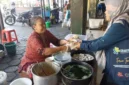 Jenang Gempol Bu Tum legendaris Pasar Pethuk Yogyakarta. (Foto Istimewa)