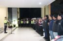 Kapolresta Sumenep Kombes Pol. Ariek Indra Sentanu memimpin apel anggota. (Diluartv Photo)