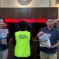 Satresnarkoba Polrestabes Surabaya membekuk terduga pelaku pembuat serta kurir narkotika jenis tembakau Sintetis dan juga Ganja yang diedarkan diwilayah Surabaya hingga ke Sidoarjo.(Diluartv Photo)
