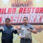 Petugas Satresnarkoba Polresta Sumenep tunjukkan barang bukti sabu yang disita dari seorang pria, Rabu, 12 Agustus 2026.(Diluartv Photo)