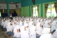 Polresta Sumenep ajak ratusan siswa MAN Sumenep Paham AI. (Diluartv Photo)