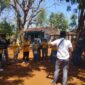 Walikota Tegal H. Dedy Yon Supriyono (pakai rompi) saat berkunjung di Pulau Giliyang, Selasa, 25 Agustus 2026. (Diluartv Photo)