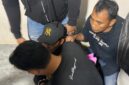 Tersangka AS (41) saat ditangkap tim Satreskrim Polresta Sumenep, Jawa Timur. (Diluartv Photo)