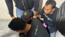 Tersangka AS (41) saat ditangkap tim Satreskrim Polresta Sumenep, Jawa Timur. (Diluartv Photo)