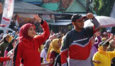 Bupati Sumenep Achmad Fauzi Wongsojudo dan istri Nia Kurnia Fauzi. (Diluartv Photo)