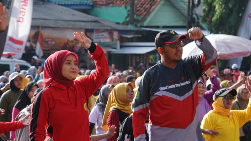 Bupati Sumenep Achmad Fauzi Wongsojudo dan istri Nia Kurnia Fauzi. (Diluartv Photo)
