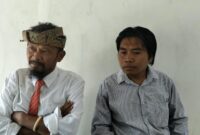 Pengacara YLBHM Kurniadi dan Sofari saat diwawancarai wartawan, Selasa, 8 September 2026. (Diluartv Photo)