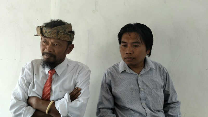 Pengacara YLBHM Kurniadi dan Sofari saat diwawancarai wartawan, Selasa, 8 September 2026. (Diluartv Photo)
