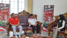 Bupati Fauzi dan Ketua Askab PSSI Sumenep Febmi Noerdiansyah hadir di Podcast AF Sport berbincang tentang sepakbola Sumenep, Selasa, 22 September 2026. (Diluartv Photo)