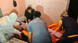 Polisi lakukan identifikasi korban di TKP. (Diluartv Photo)